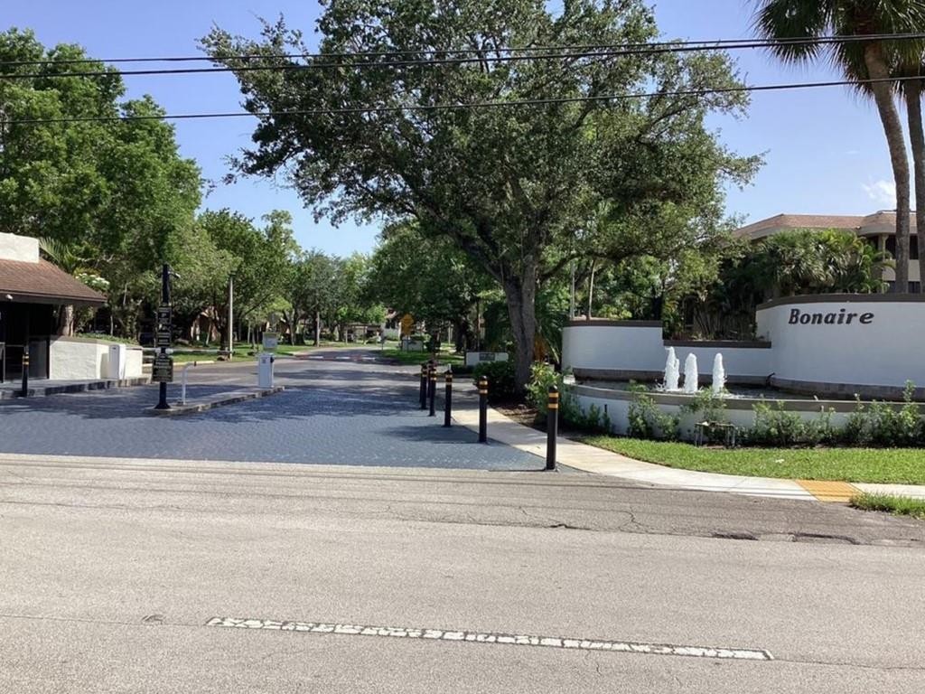 7515 NW 79th Ave #311 Tamarac, FL 33321