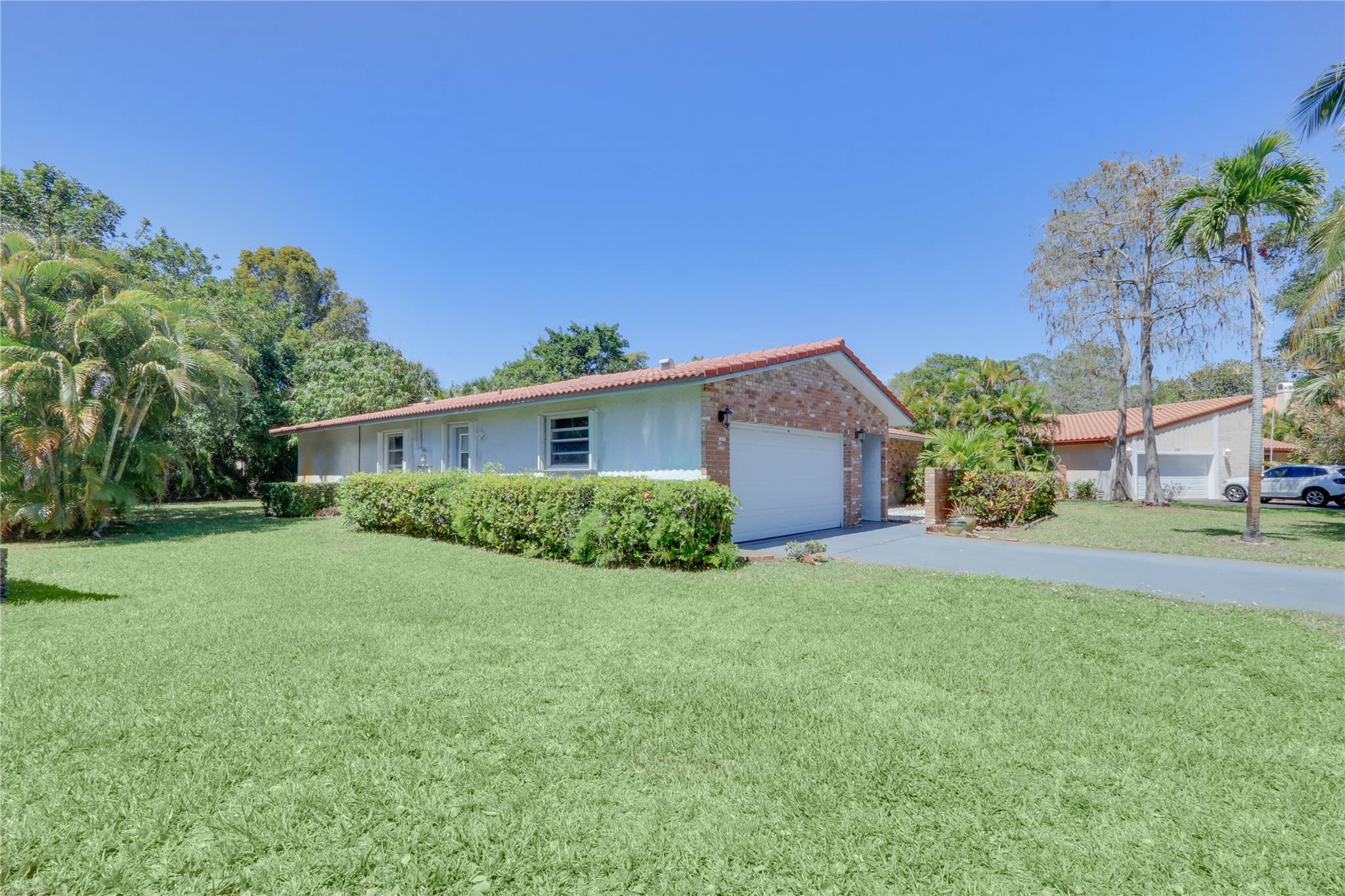 286 NW 83rd Ln,Coral Springs, FL 33071