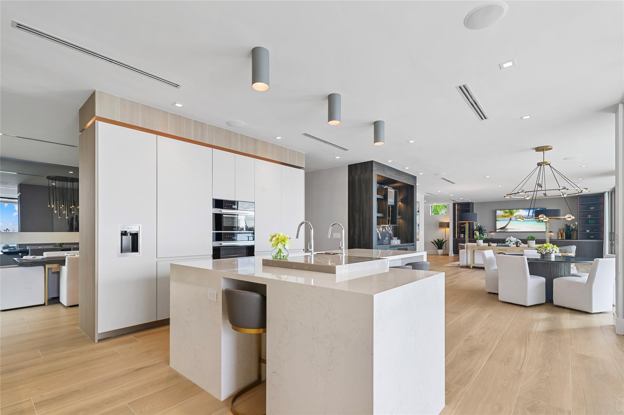 1957 Harbourview Dr Fort Lauderdale, FL 33316