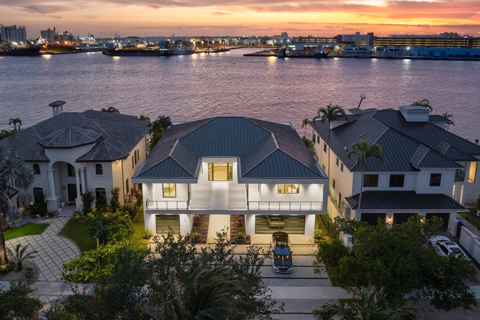 1957 Harbourview Dr Fort Lauderdale, FL 33316