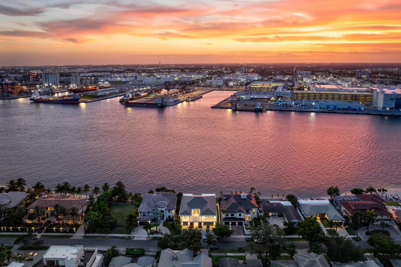 1957 Harbourview Dr Fort Lauderdale, FL 33316