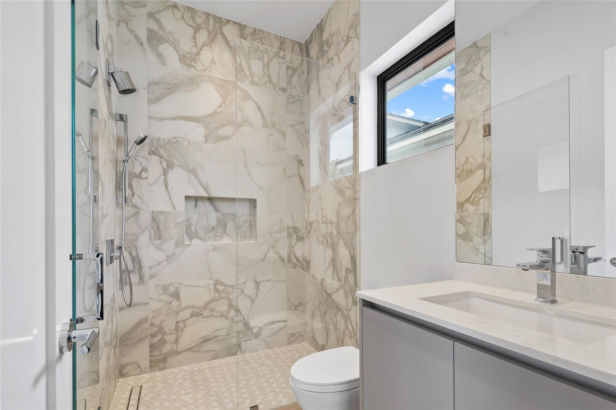 1957 Harbourview Dr Fort Lauderdale, FL 33316