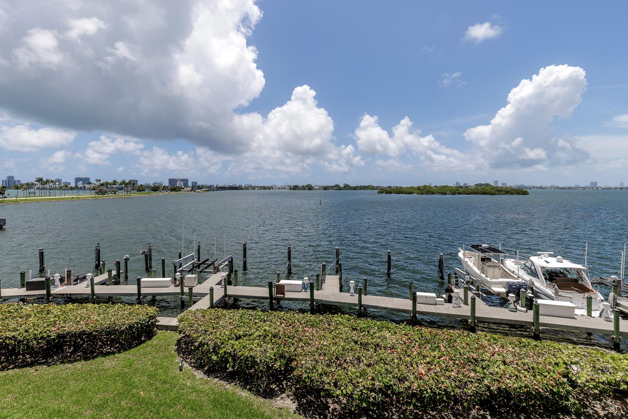 12000 N Bayshore Dr #305