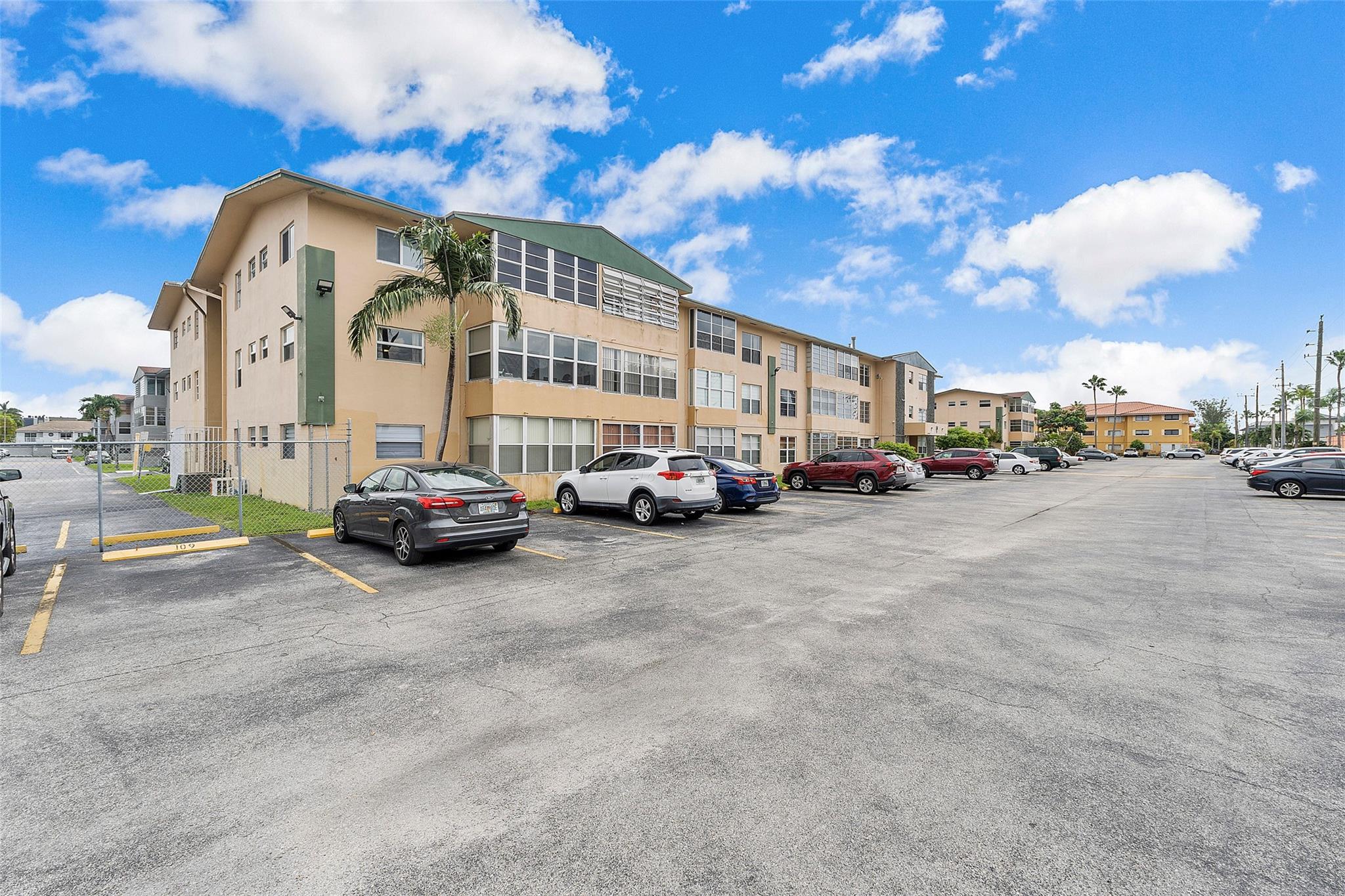 110 Royal Palm Rd #211