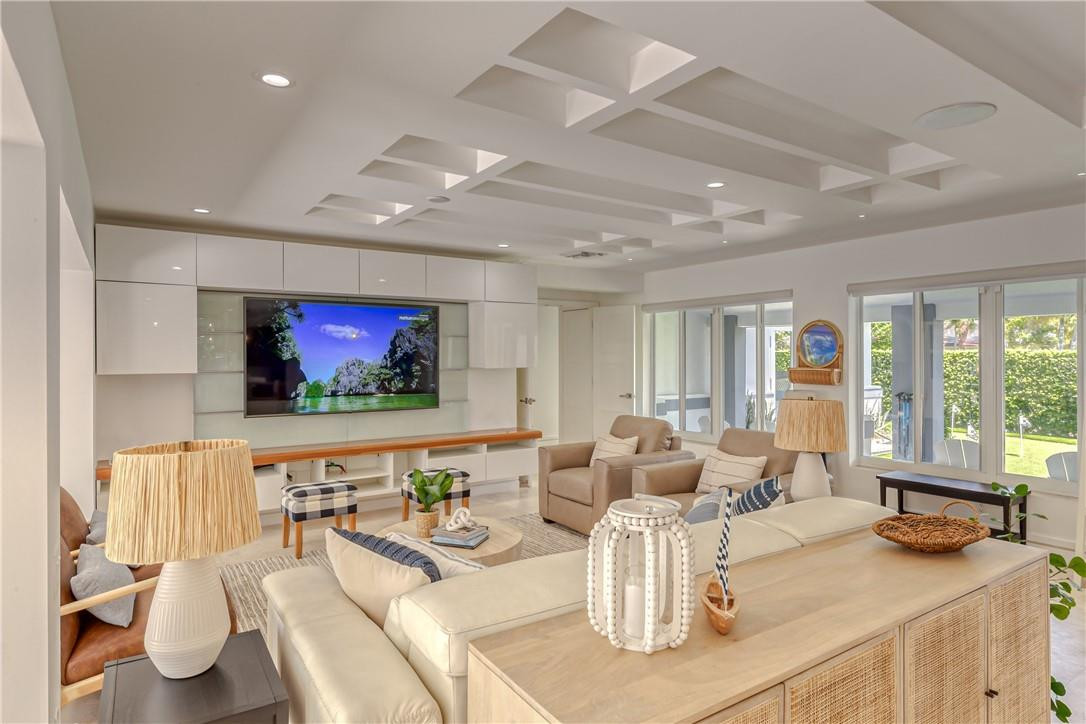 268 Imperial Fort Lauderdale, FL 33308