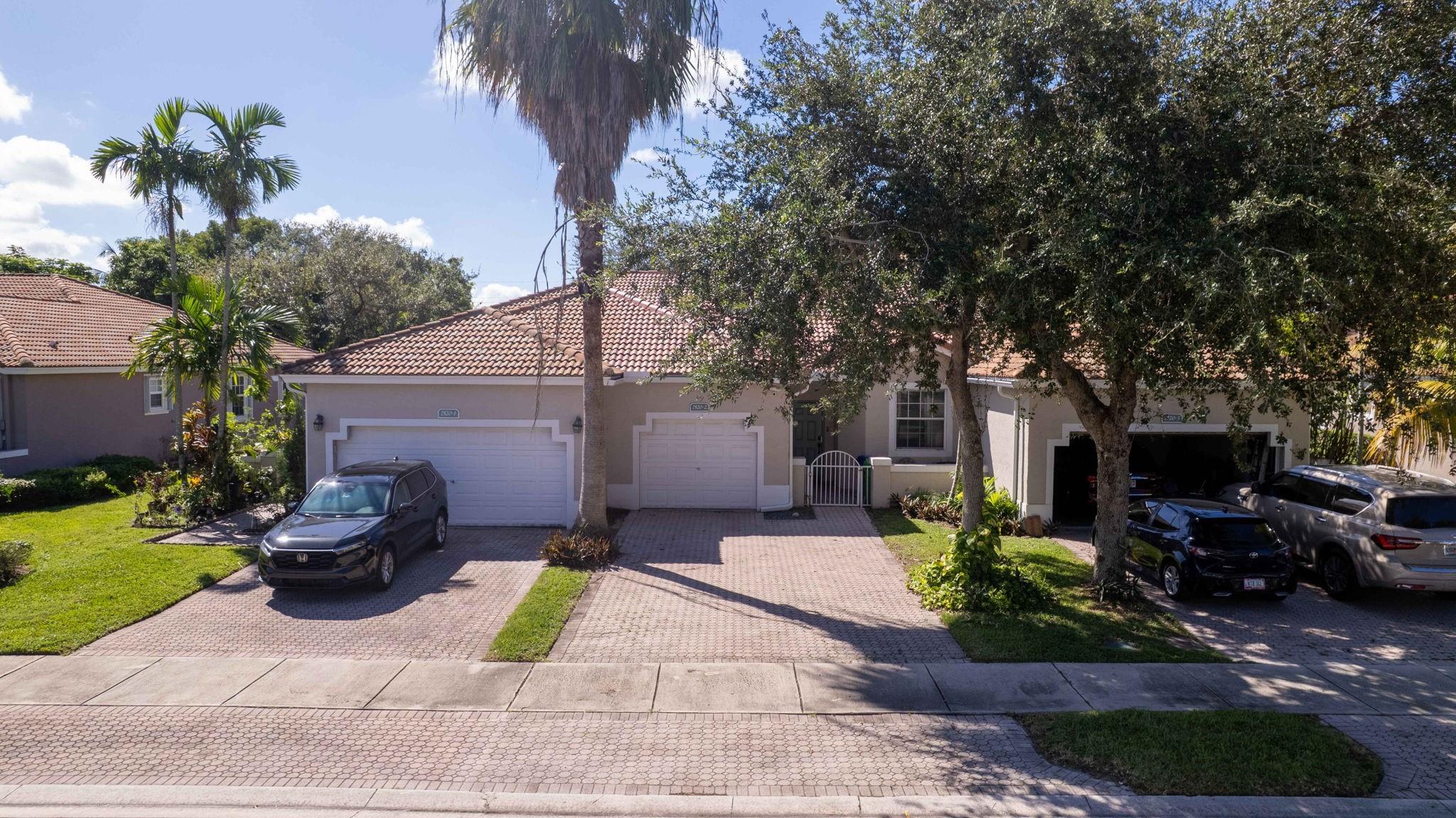 7520 S Aragon Blvd #2