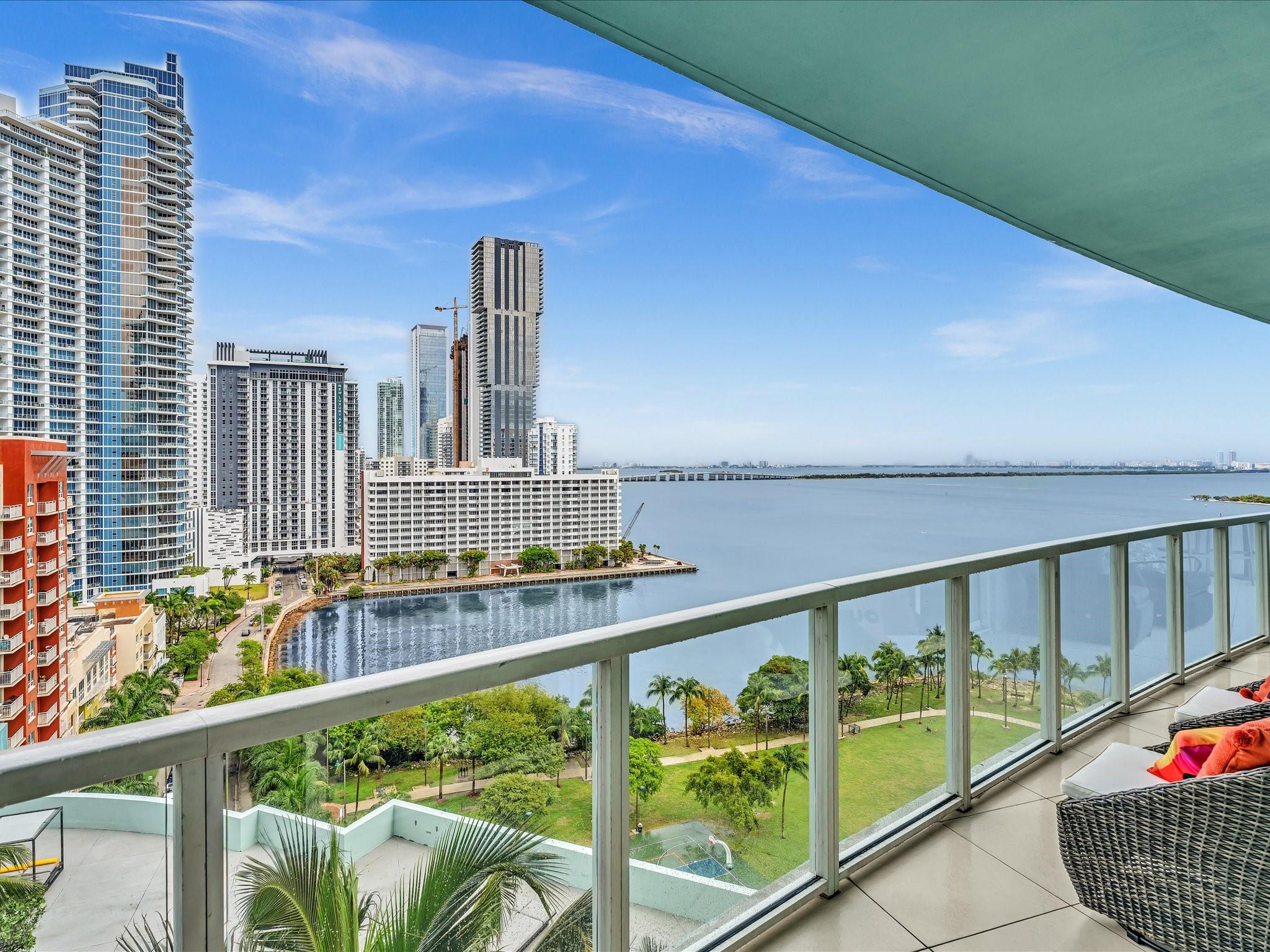 1900 N Bayshore Dr #1504