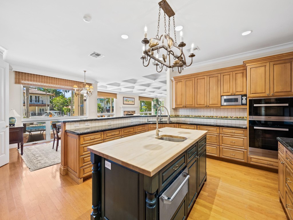 625 Isle Of Palms Dr Fort Lauderdale, FL 33301