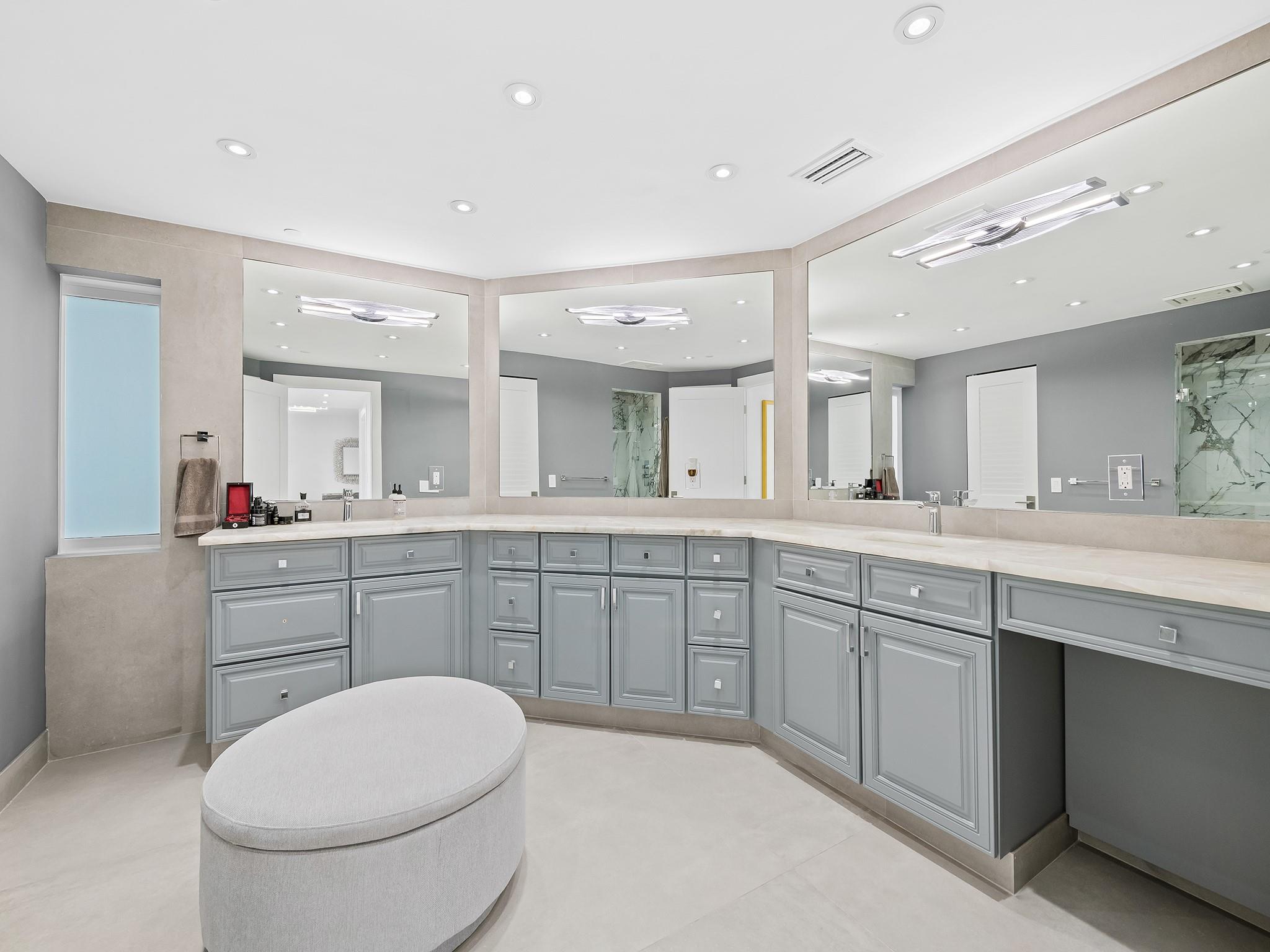 1050 Seminole Dr #2A Fort Lauderdale, FL 33304