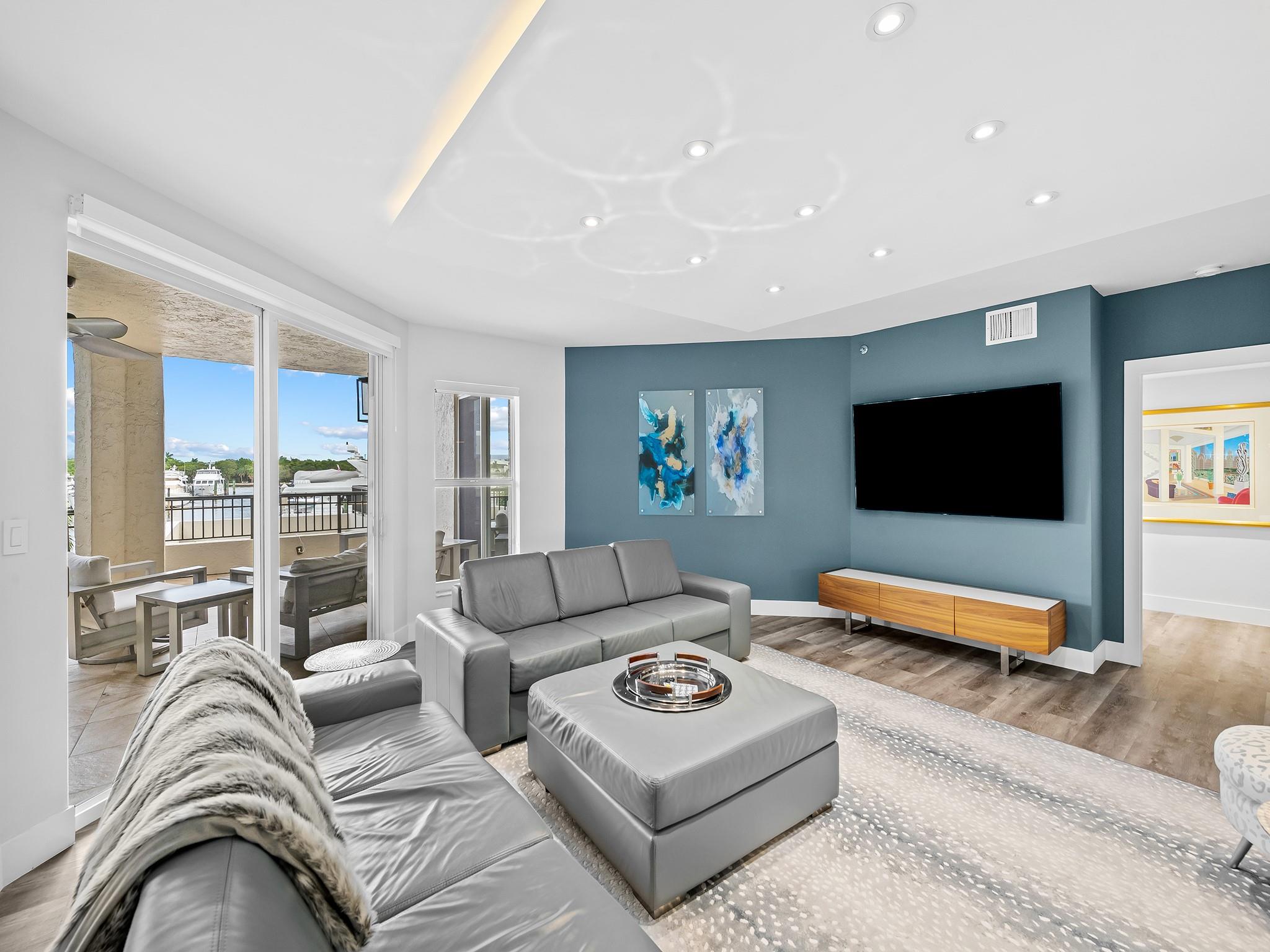 1050 Seminole Dr #2A Fort Lauderdale, FL 33304