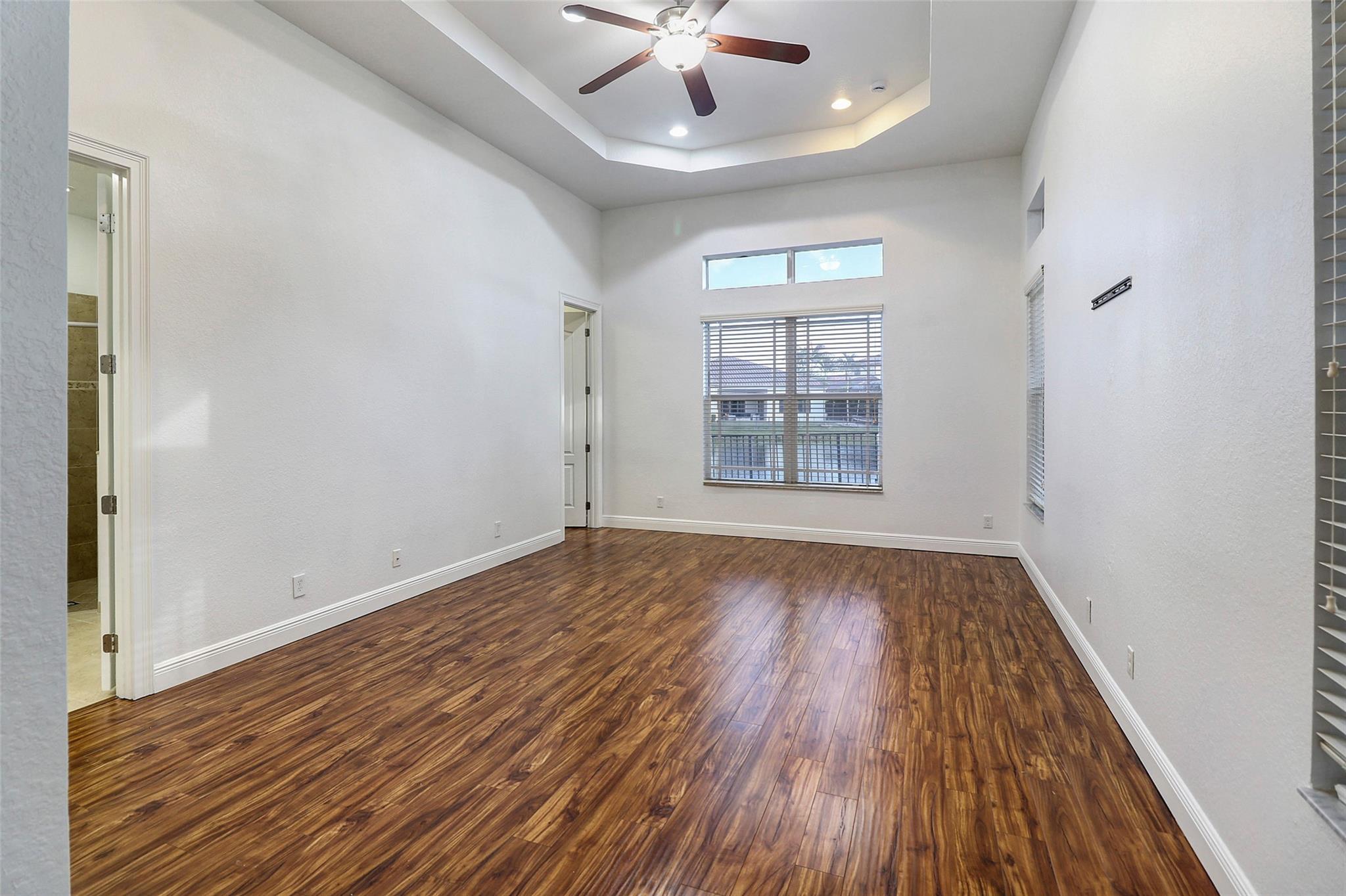 9750 Lakeview Ln Parkland, FL 33076