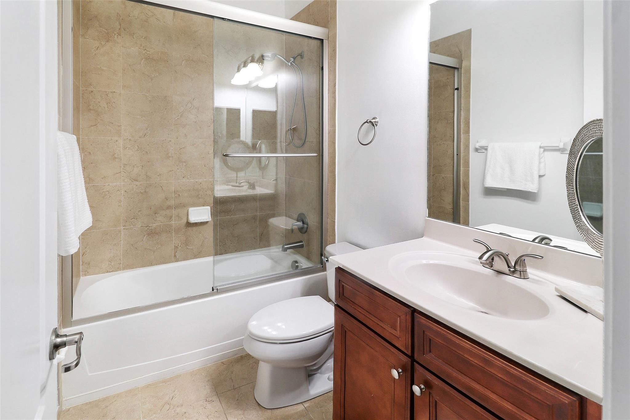 9750 Lakeview Ln Parkland, FL 33076