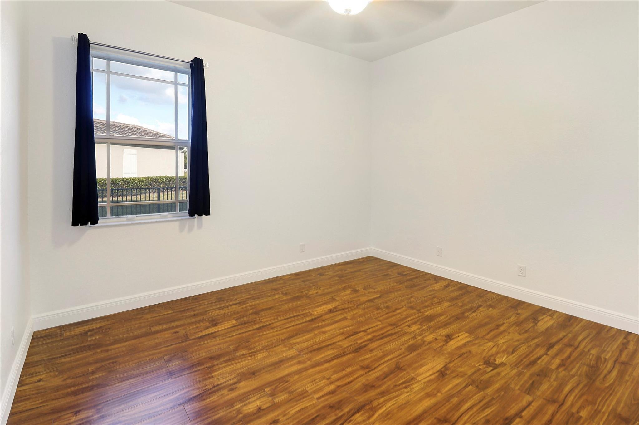 9750 Lakeview Ln Parkland, FL 33076