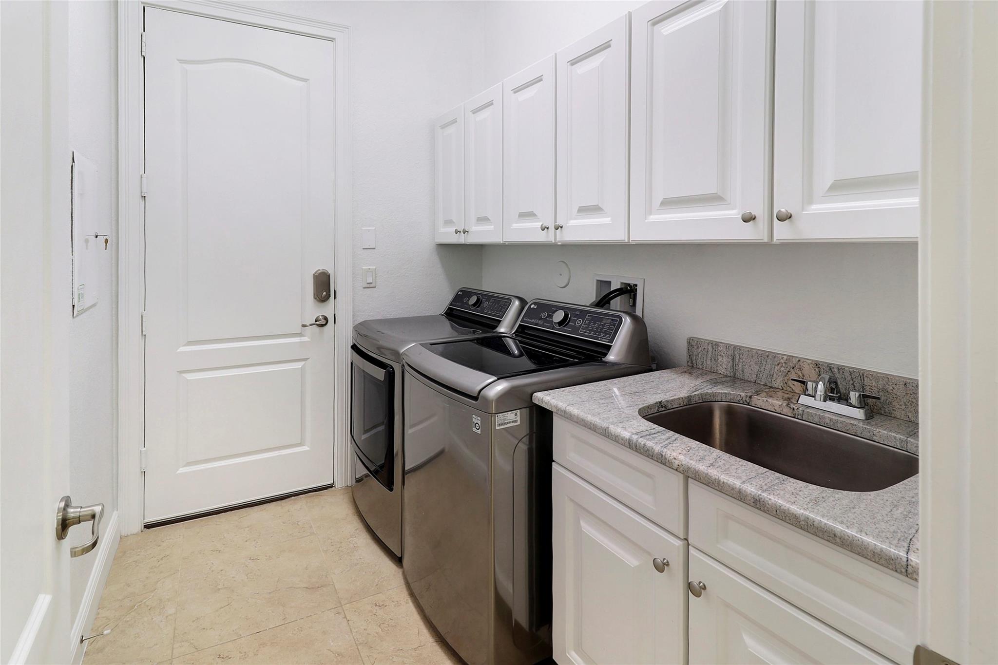 9750 Lakeview Ln Parkland, FL 33076