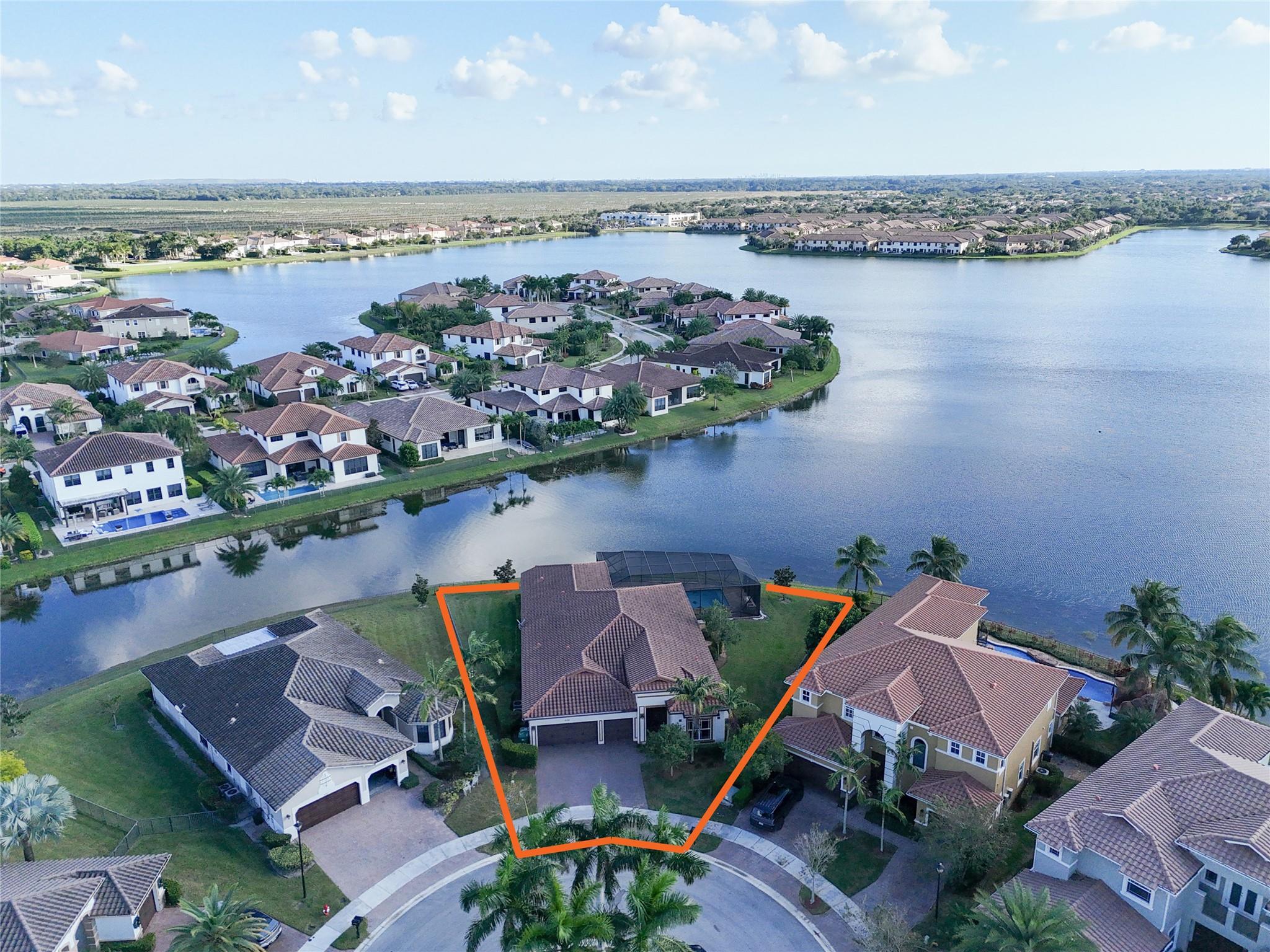 9750 Lakeview Ln Parkland, FL 33076