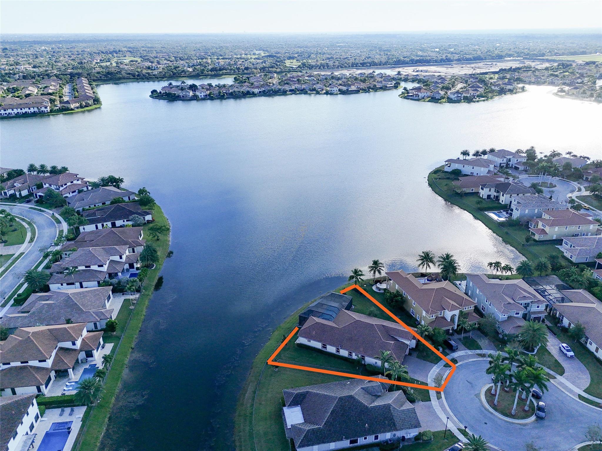 9750 Lakeview Ln Parkland, FL 33076