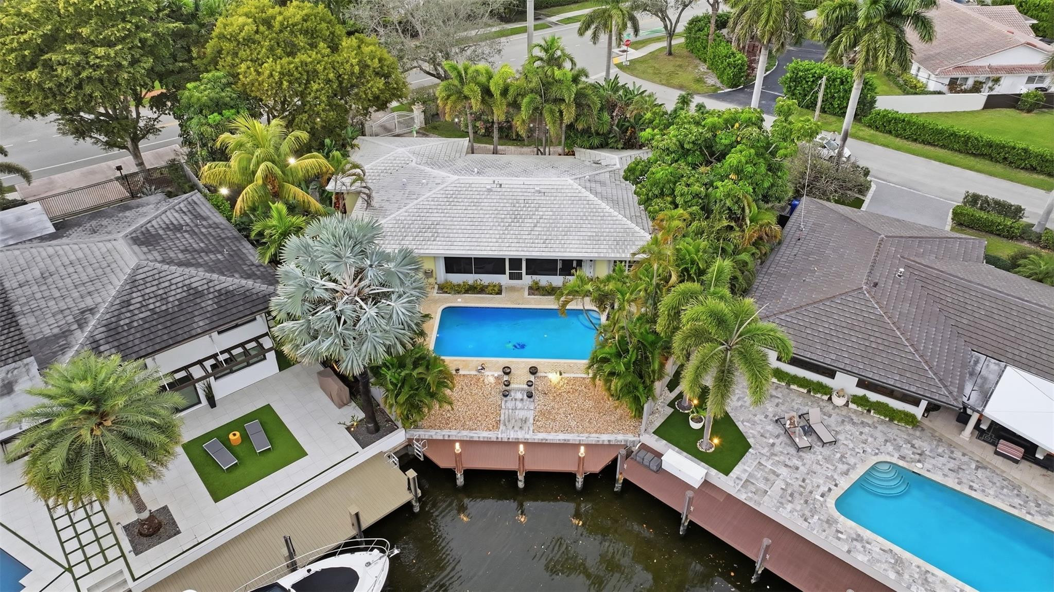 2800 NE 29th Fort Lauderdale, FL 33306