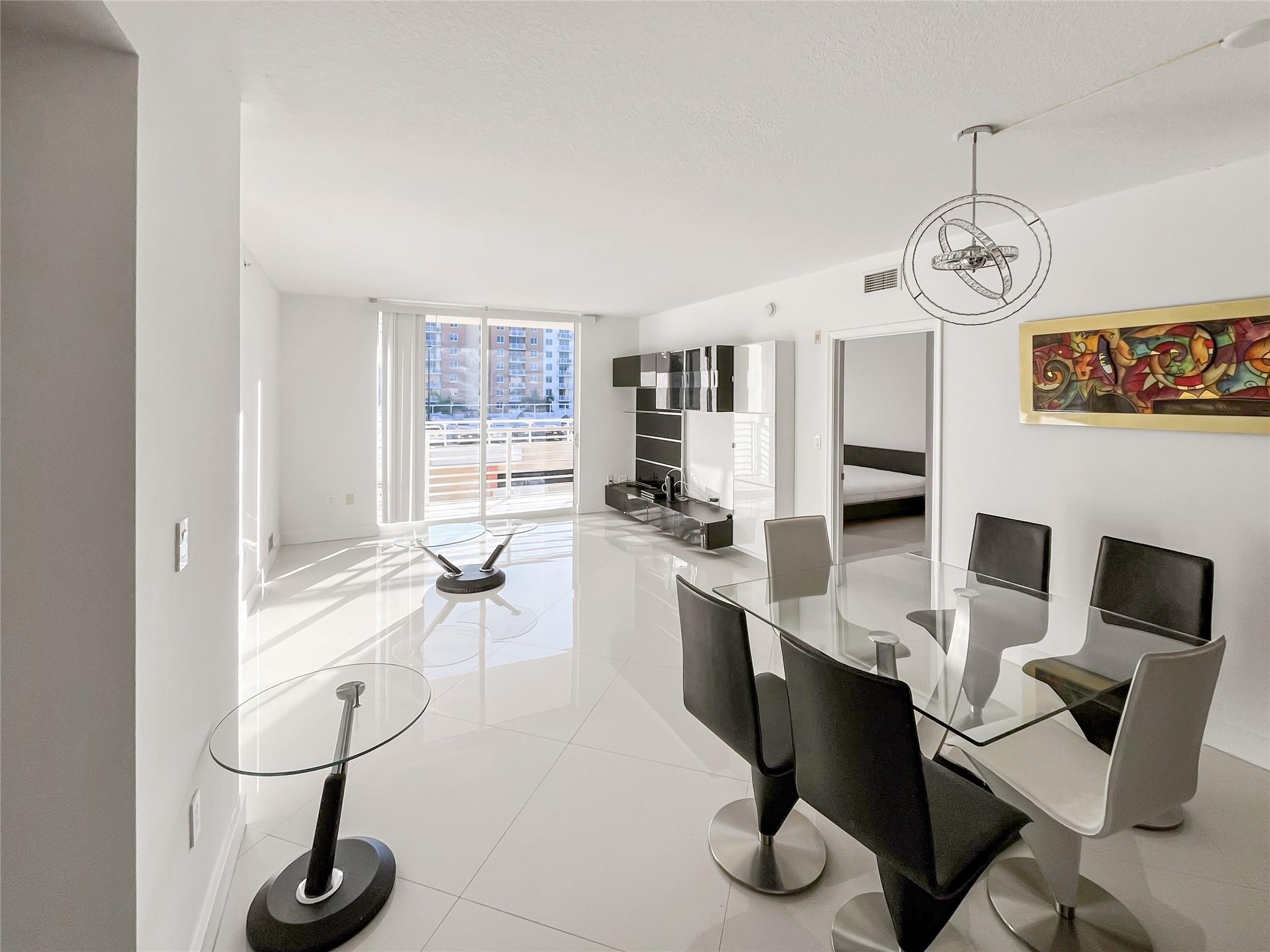 2775 NE 187th St #627