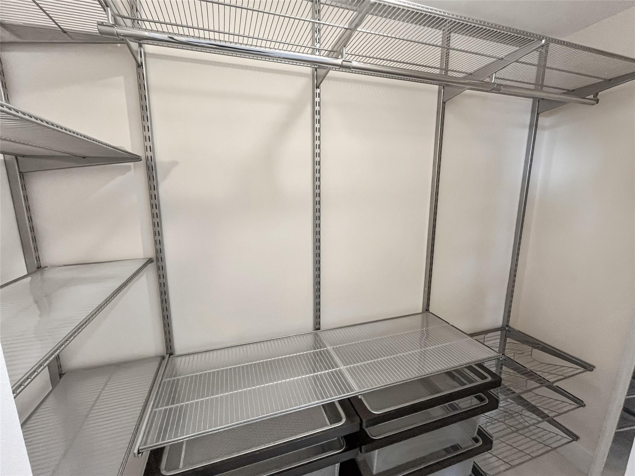 image The Venture at Aventura9