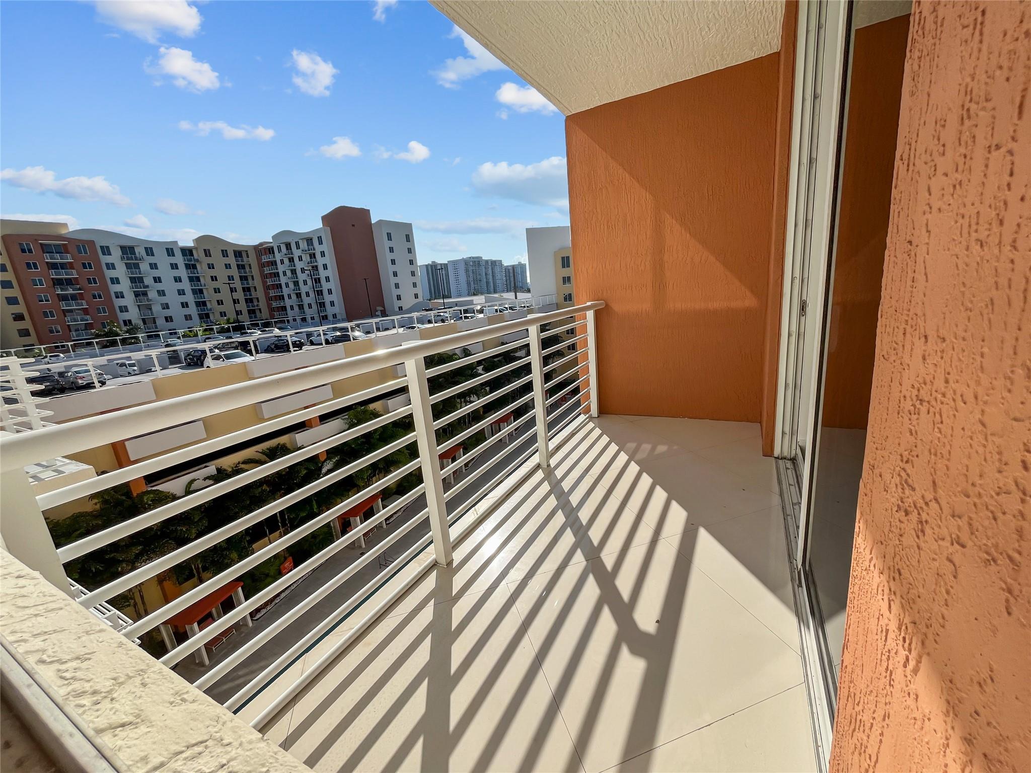 image The Venture at Aventura11