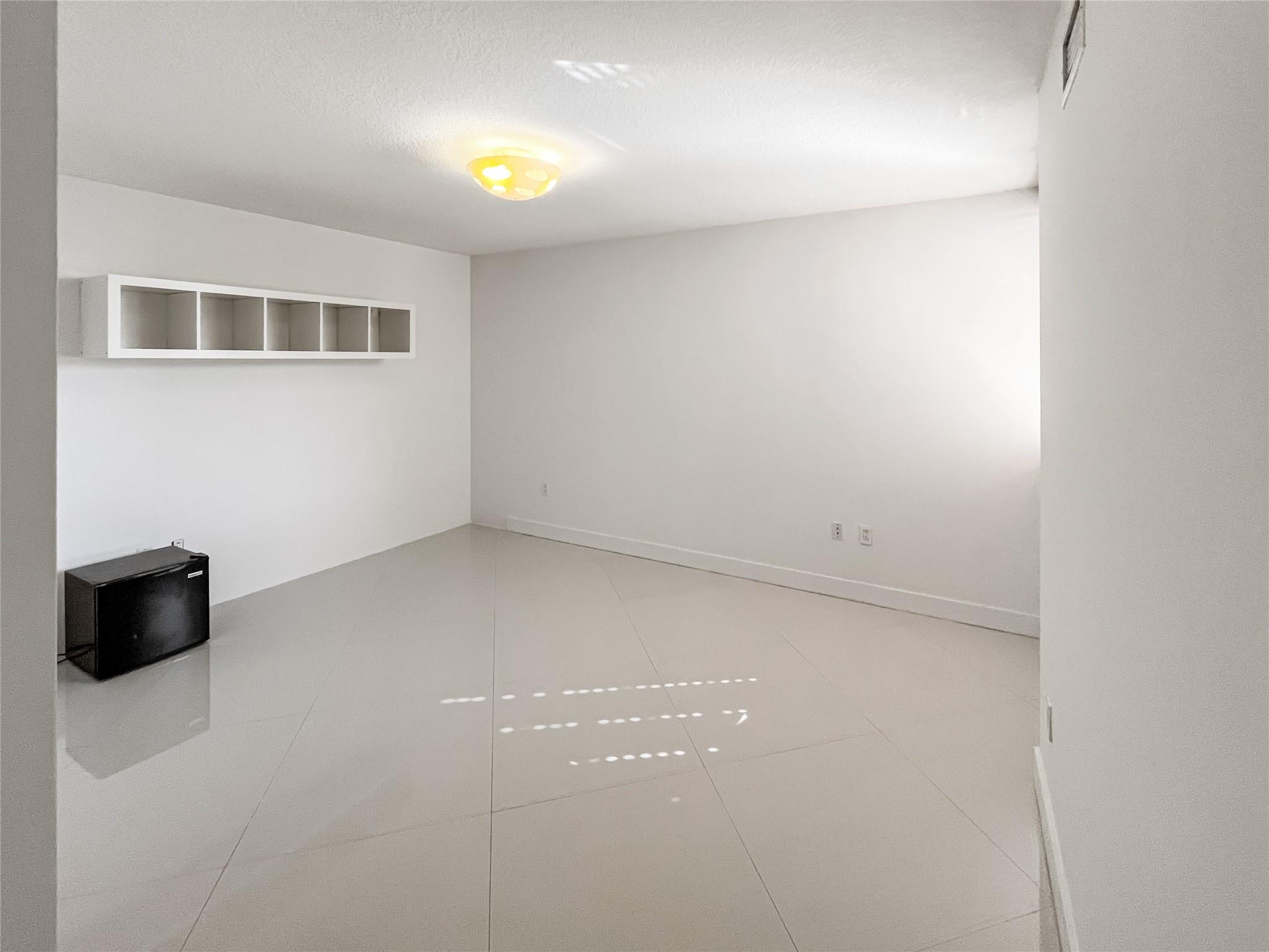 image The Venture at Aventura7