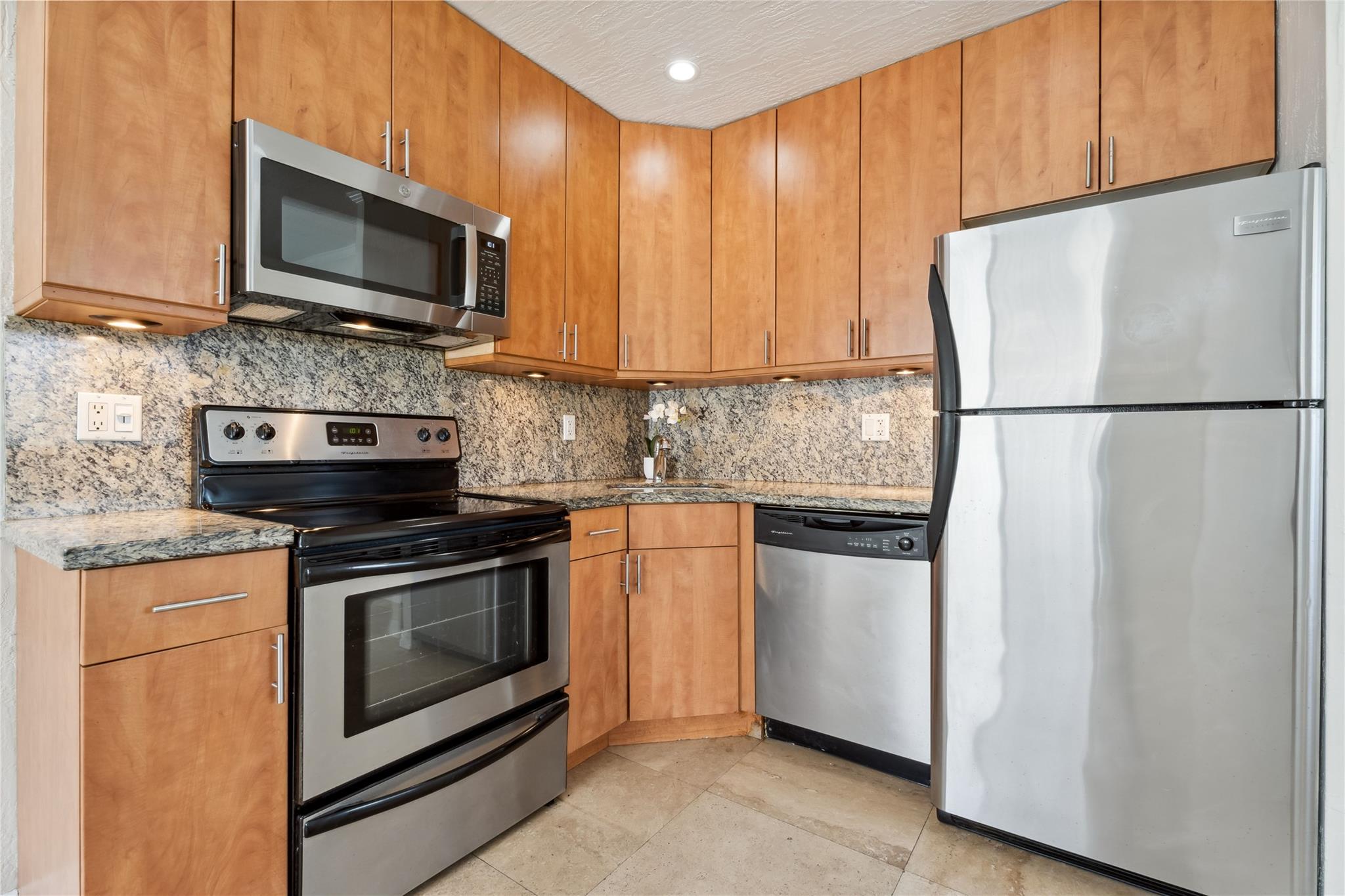 1848 NE 46th St #G5 Fort Lauderdale, FL 33308