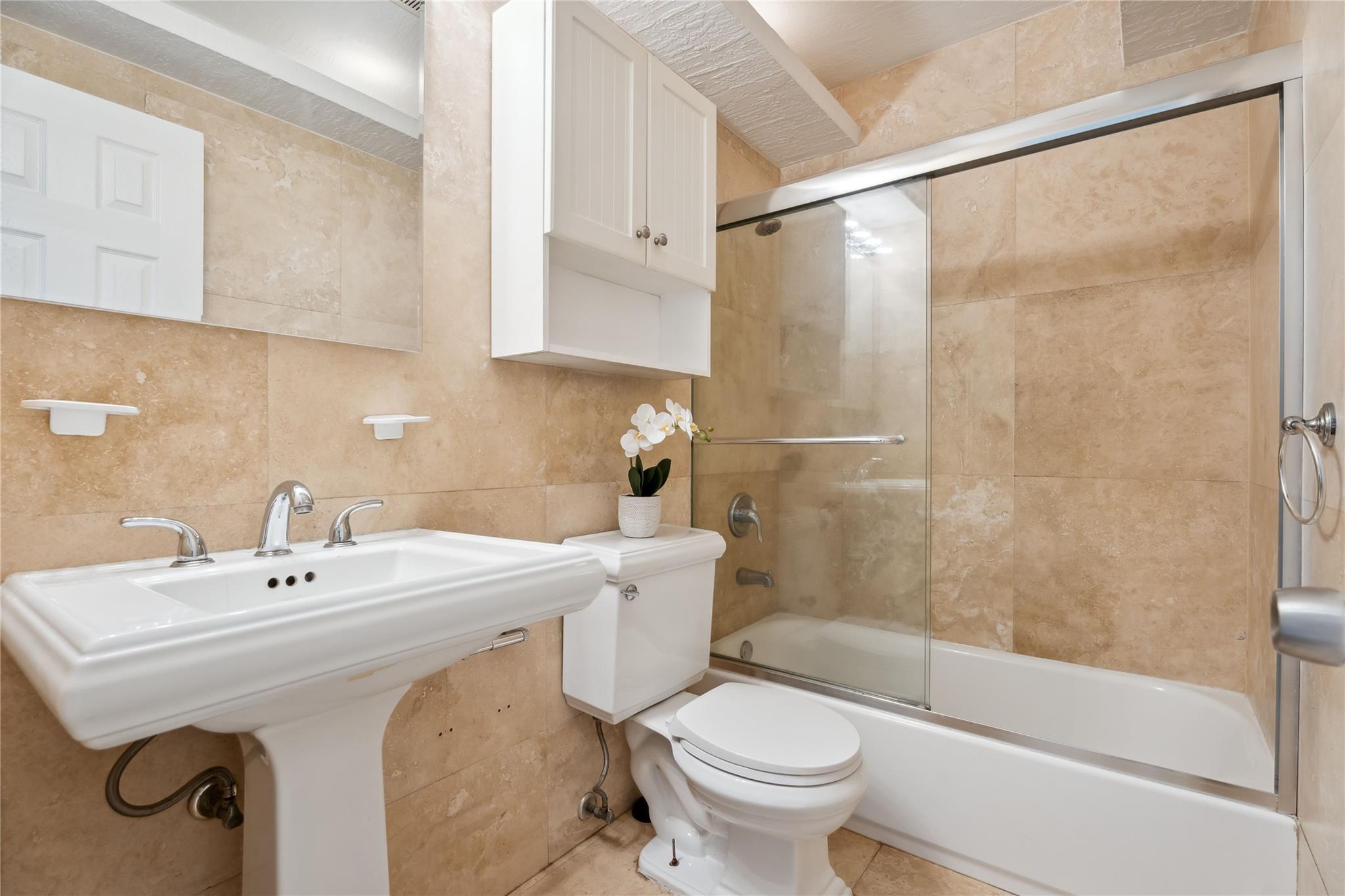 1848 NE 46th St #G5 Fort Lauderdale, FL 33308