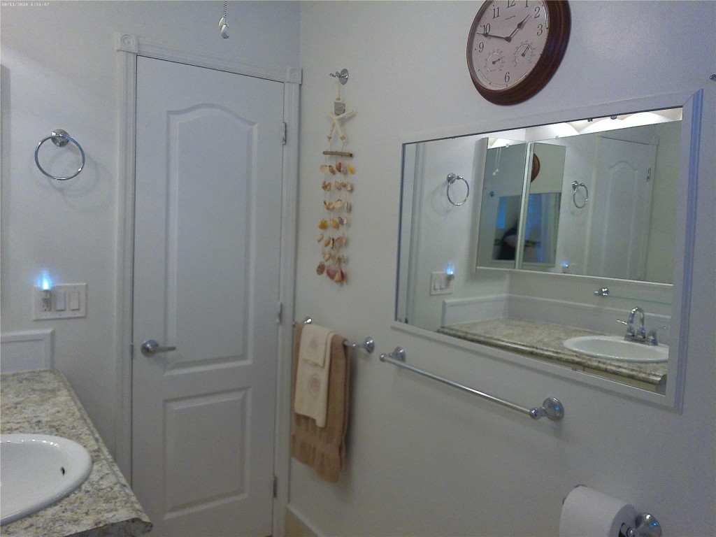 4600 NW 43rd Lauderdale Lakes, FL 33319