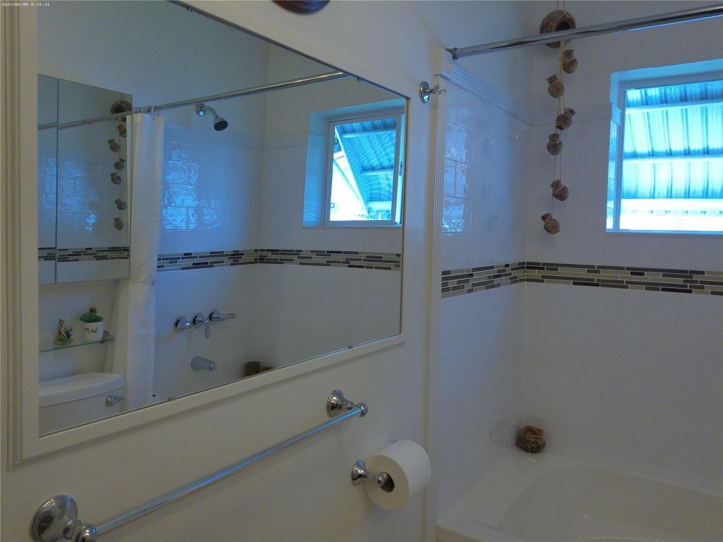 4600 NW 43rd Lauderdale Lakes, FL 33319