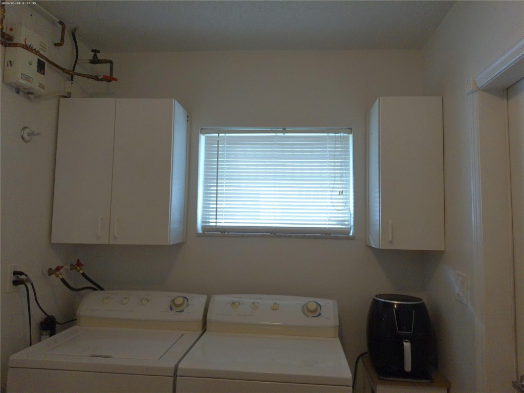 4600 NW 43rd Lauderdale Lakes, FL 33319