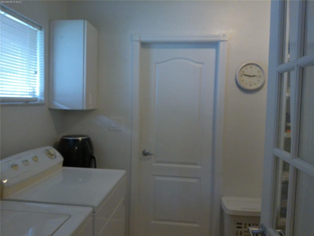 4600 NW 43rd Lauderdale Lakes, FL 33319