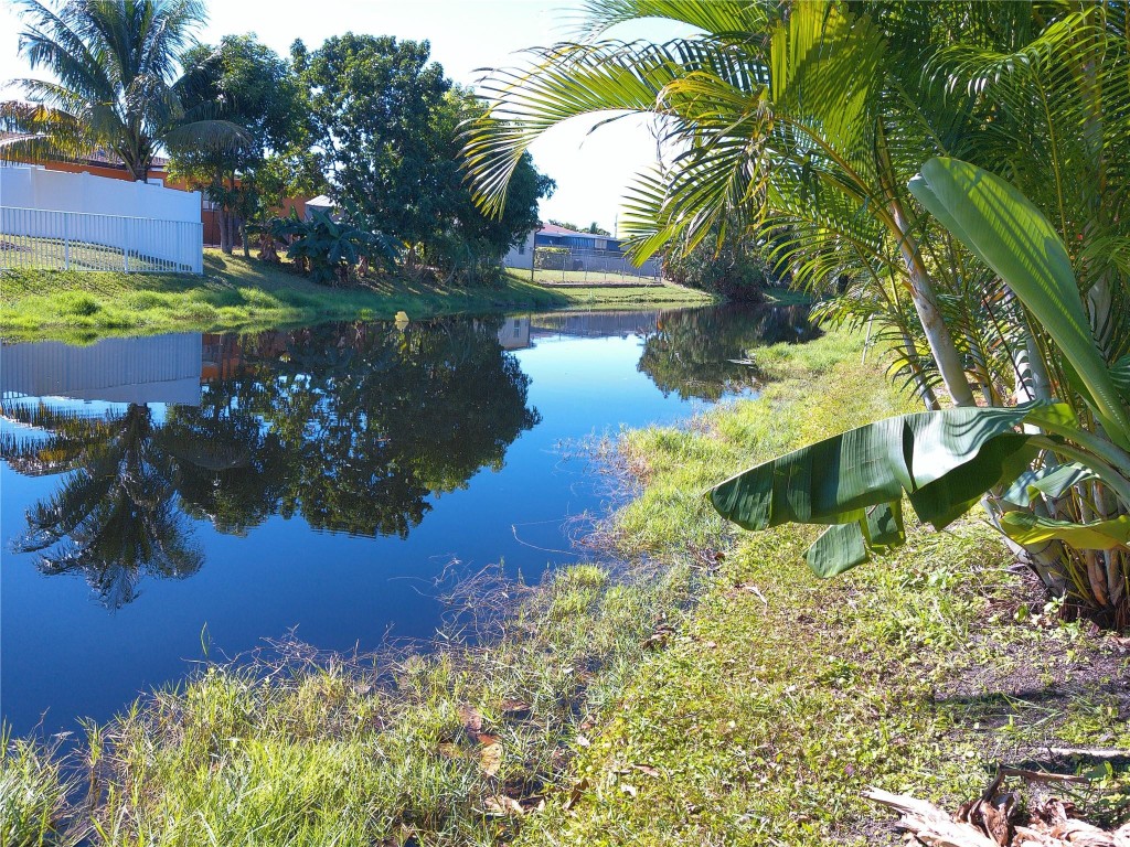 4600 NW 43rd Lauderdale Lakes, FL 33319