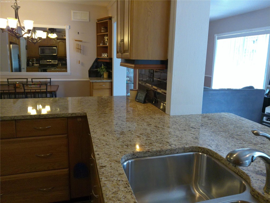 4600 NW 43rd Lauderdale Lakes, FL 33319