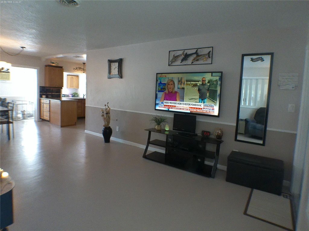 4600 NW 43rd Lauderdale Lakes, FL 33319