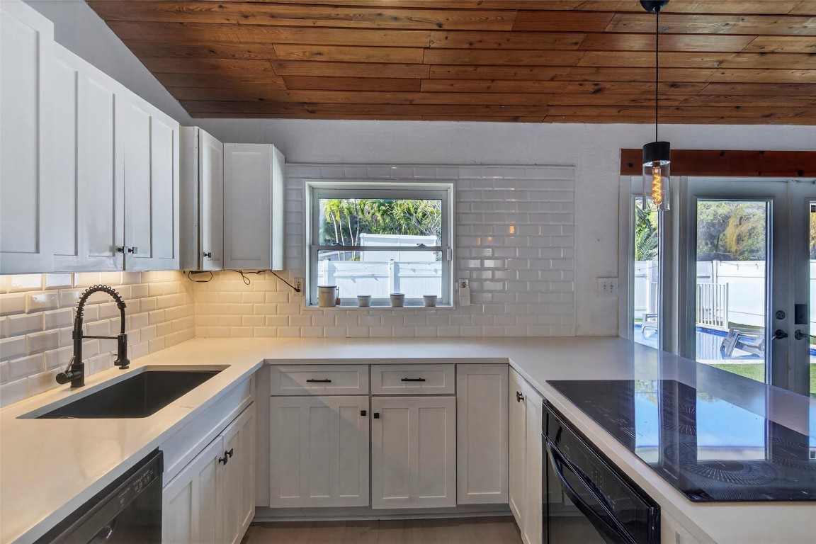 1474 SW 19th Fort Lauderdale, FL 33312