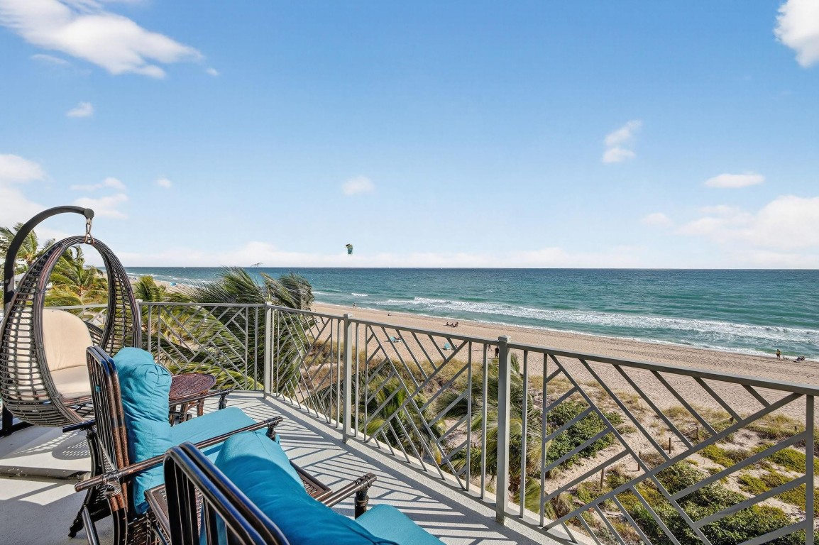 4510 El Mar #PH-405 Fort Lauderdale, FL 33308