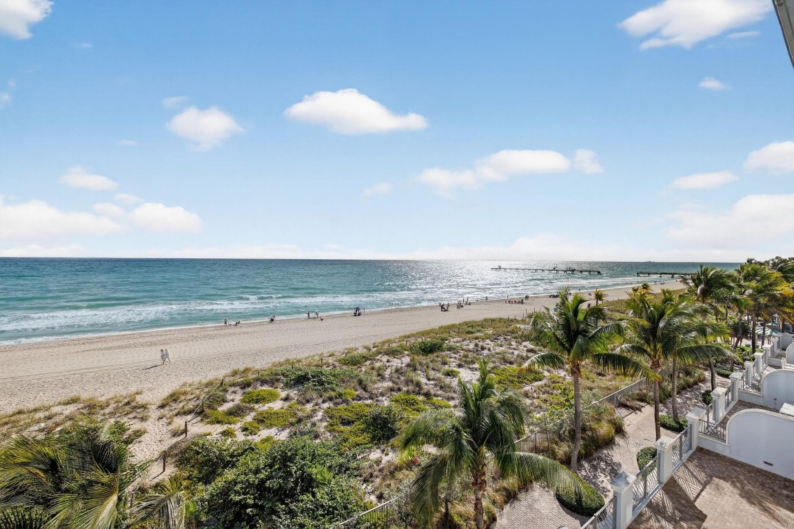 4510 El Mar #PH-405 Fort Lauderdale, FL 33308