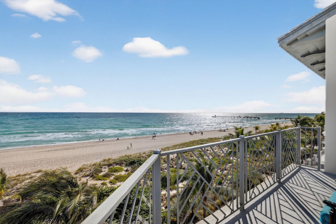 4510 El Mar #PH-405 Fort Lauderdale, FL 33308