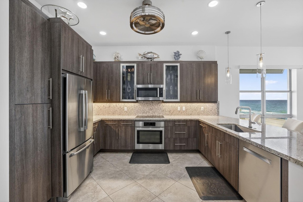 4510 El Mar #PH-405 Fort Lauderdale, FL 33308