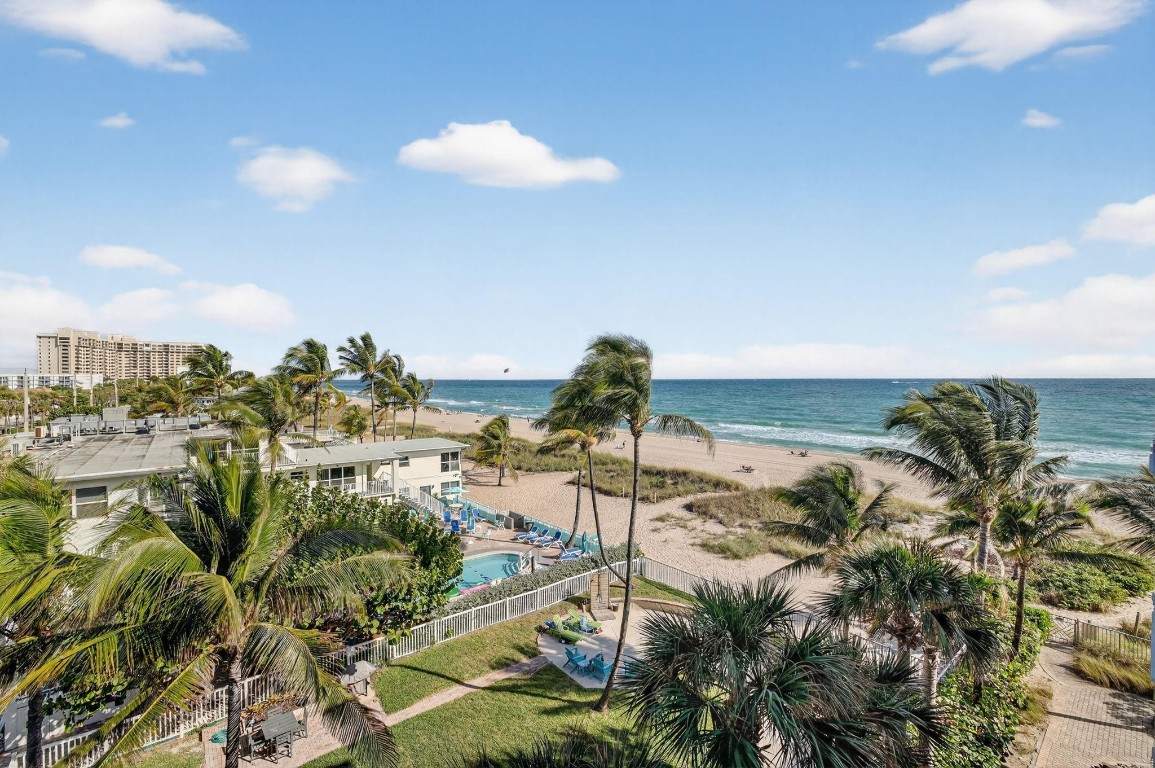 4510 El Mar #PH-405 Fort Lauderdale, FL 33308