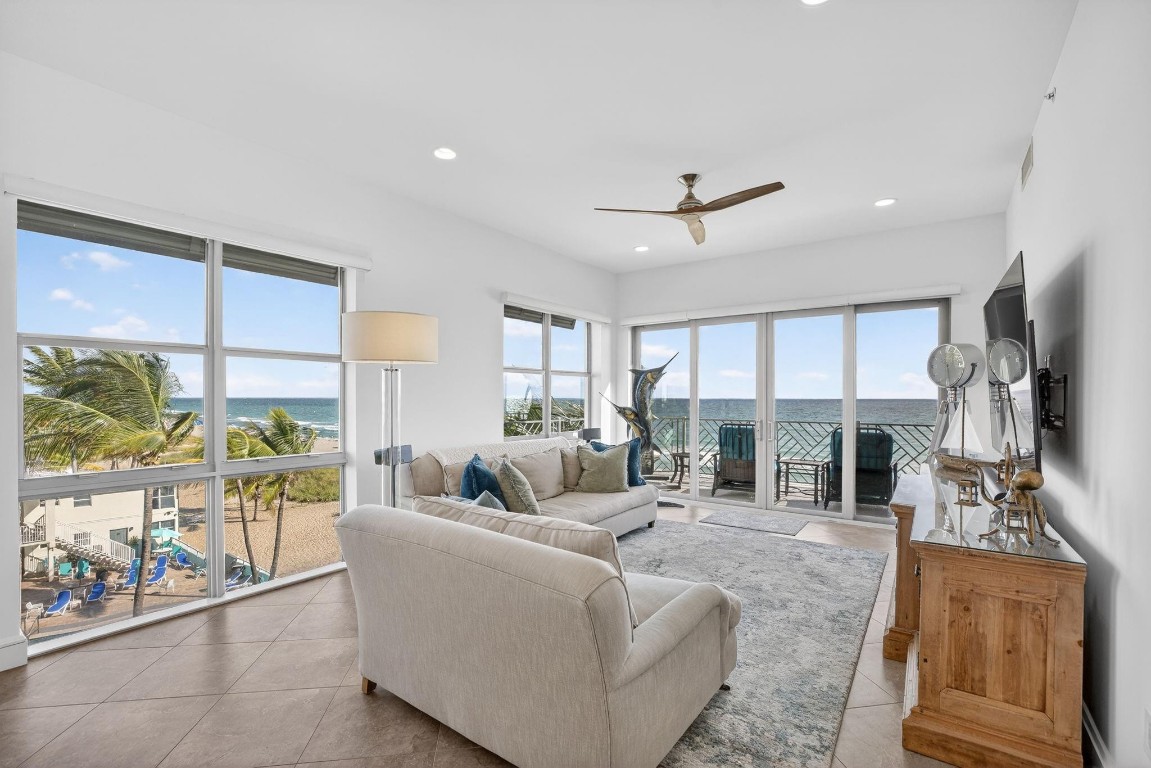 4510 El Mar #PH-405 Fort Lauderdale, FL 33308