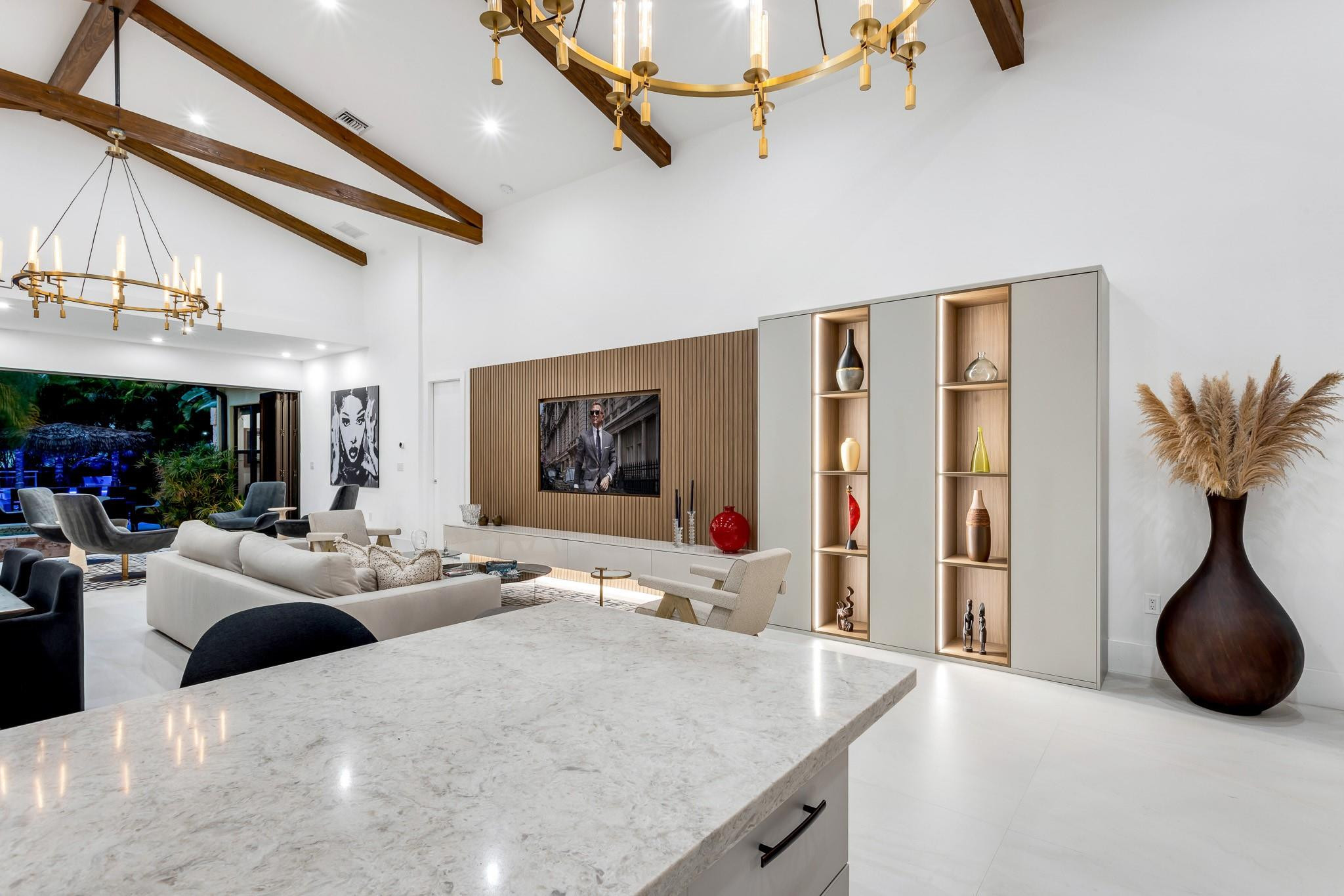 539 NE 10th Fort Lauderdale, FL 33301