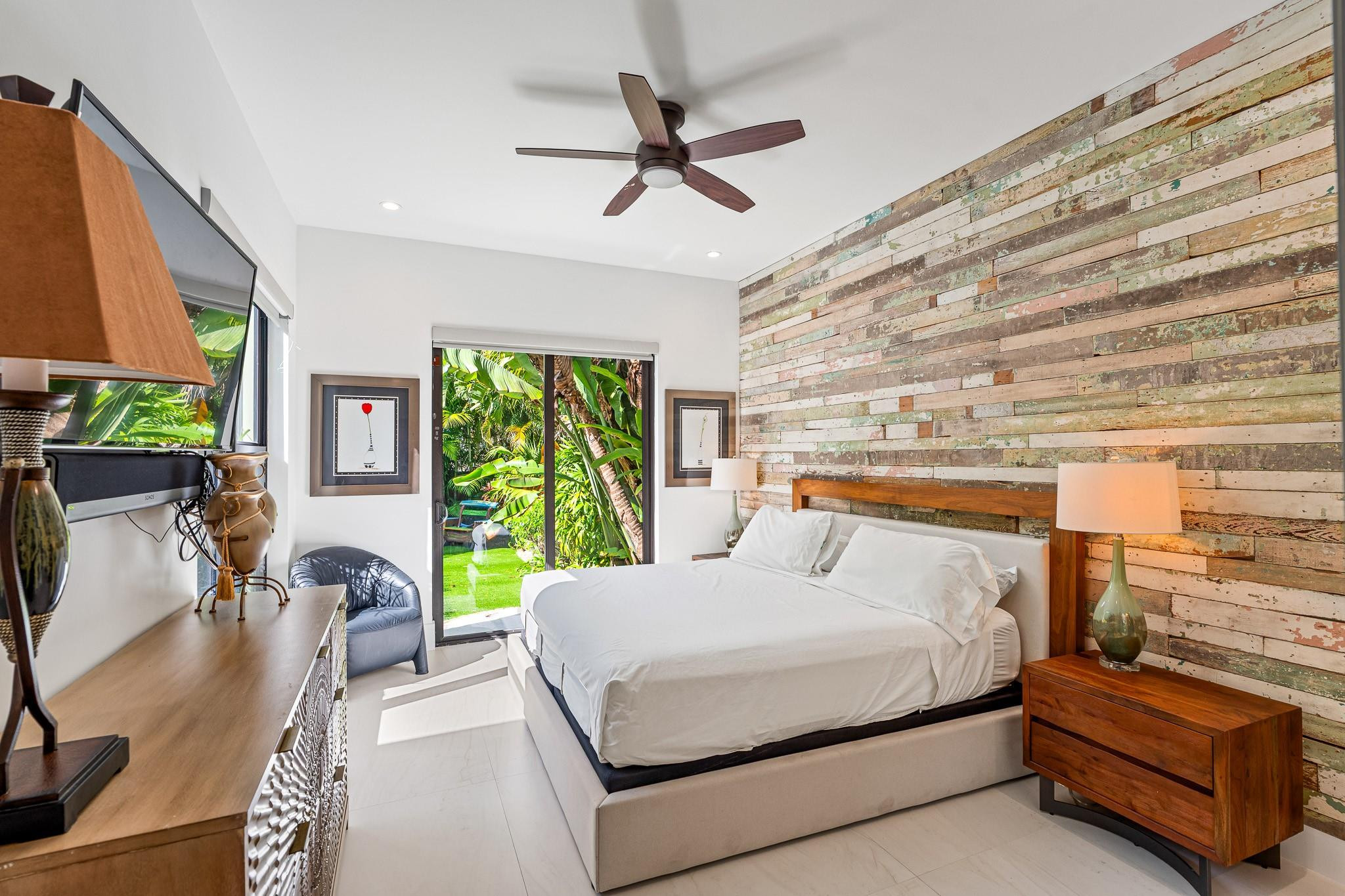 539 NE 10th Fort Lauderdale, FL 33301