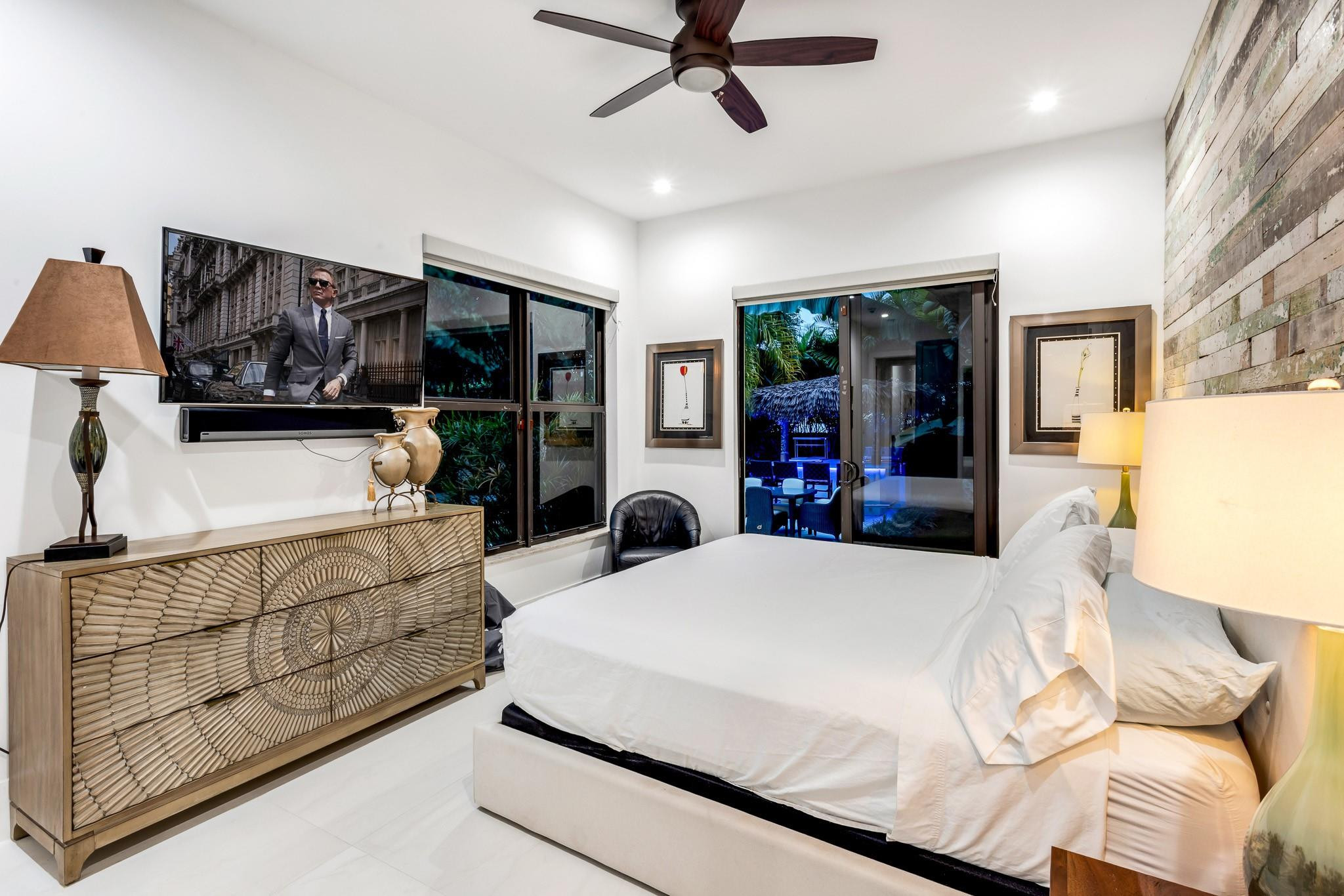 539 NE 10th Fort Lauderdale, FL 33301