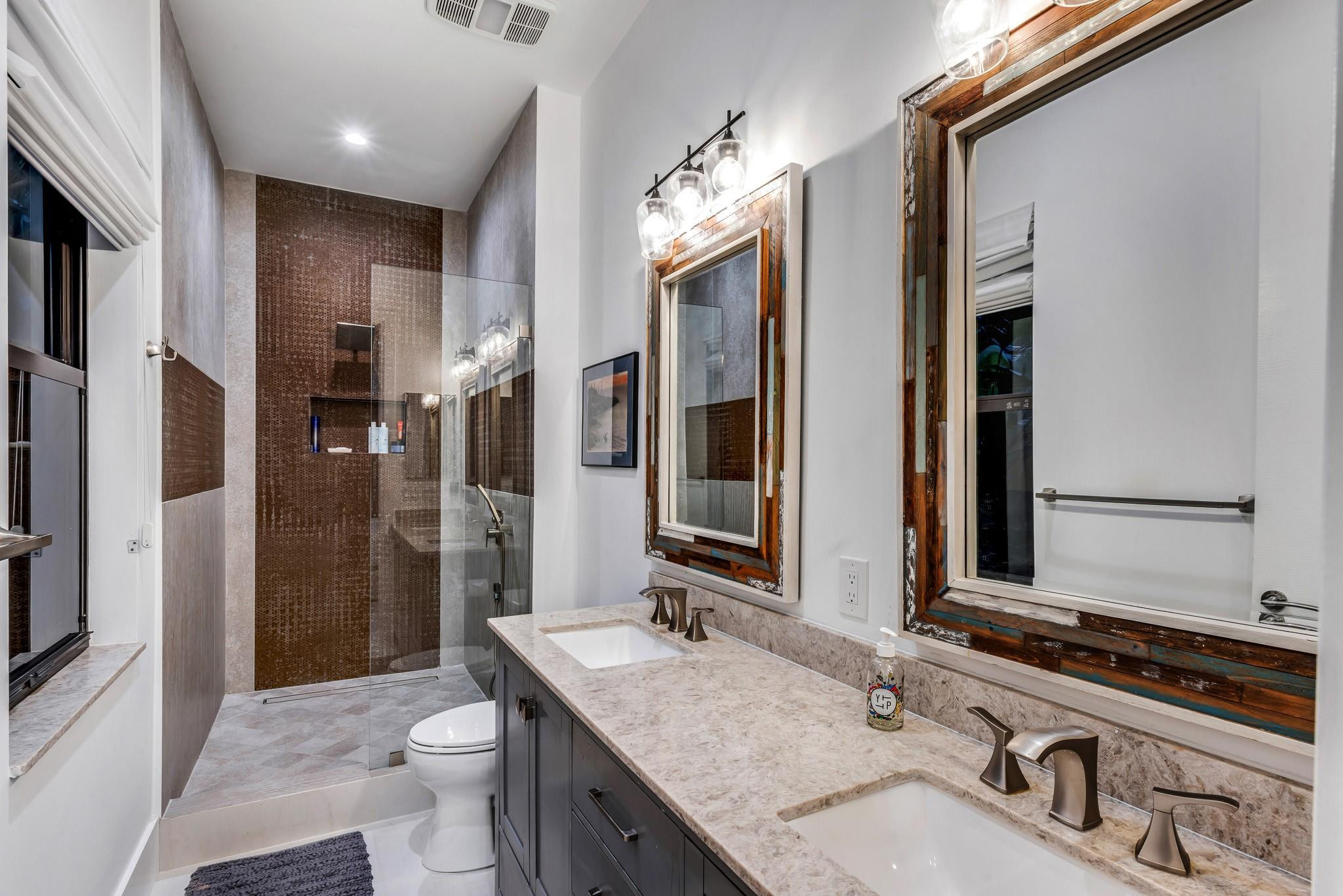 539 NE 10th Fort Lauderdale, FL 33301