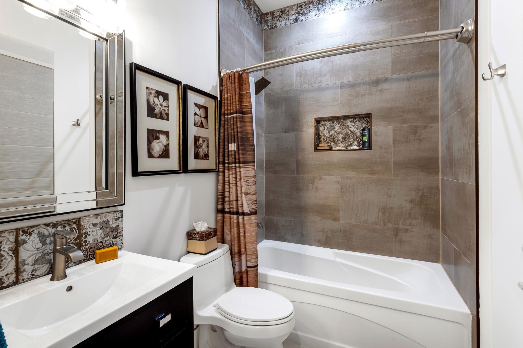 539 NE 10th Fort Lauderdale, FL 33301