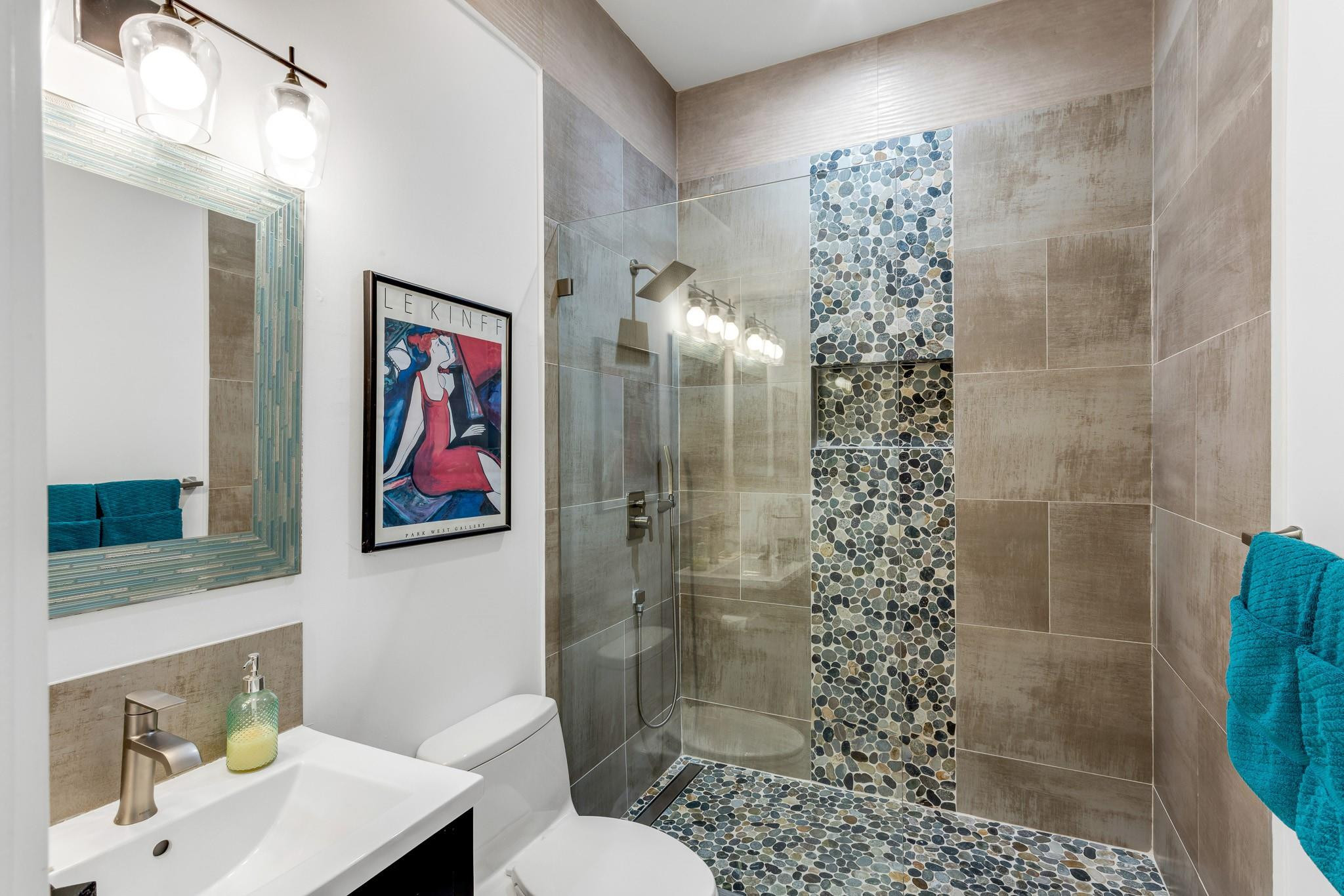 539 NE 10th Fort Lauderdale, FL 33301