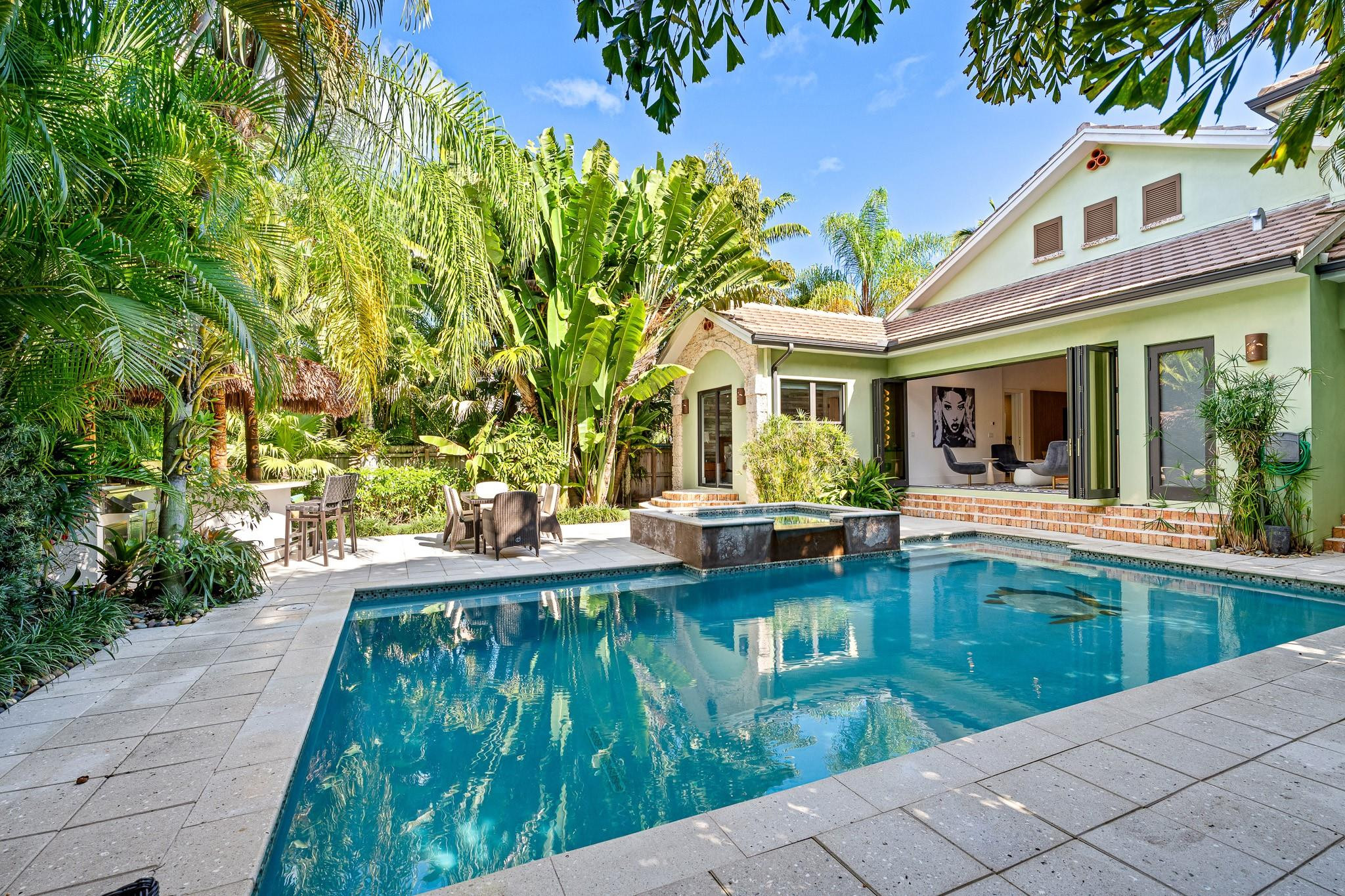 539 NE 10th Fort Lauderdale, FL 33301