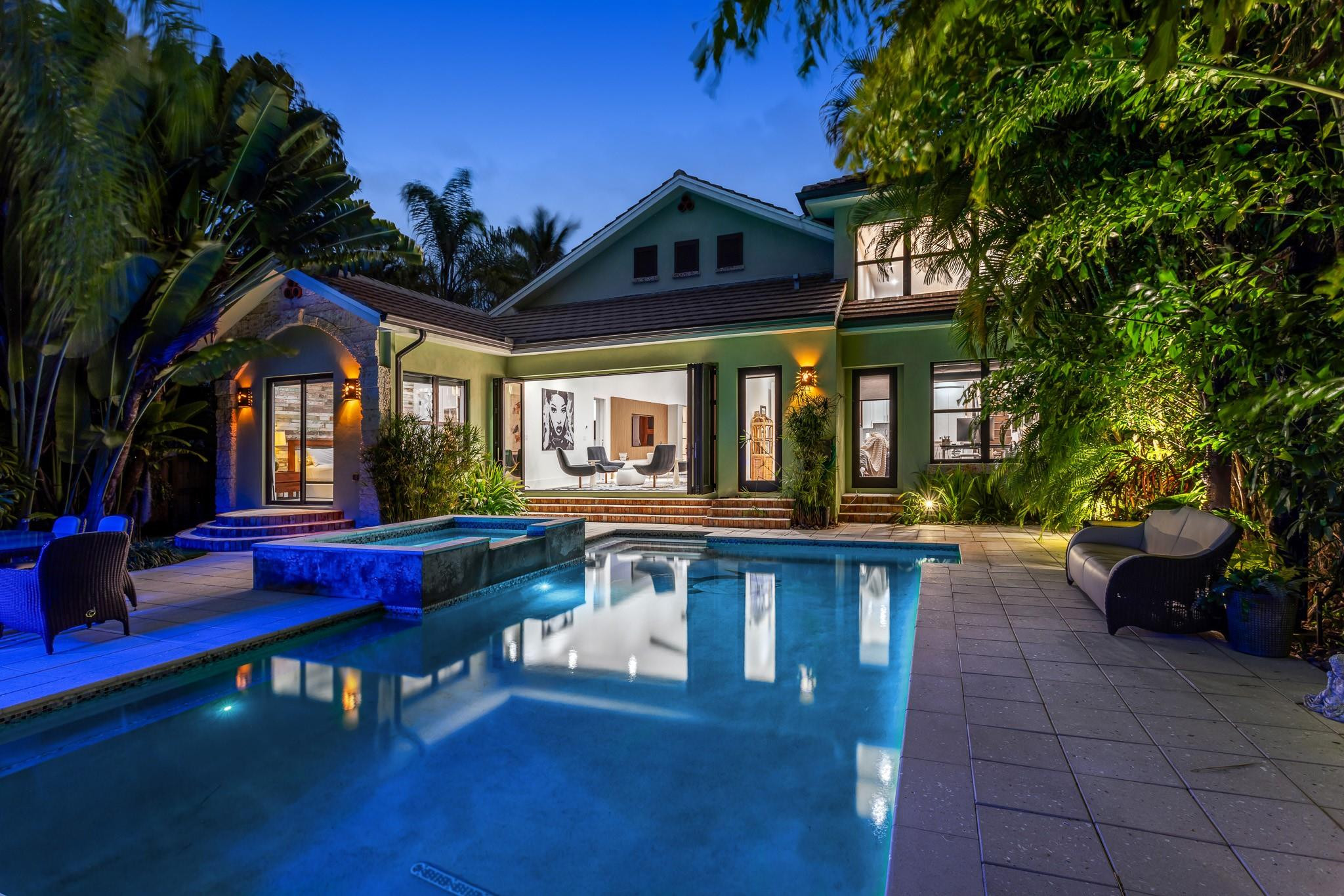 539 NE 10th Fort Lauderdale, FL 33301