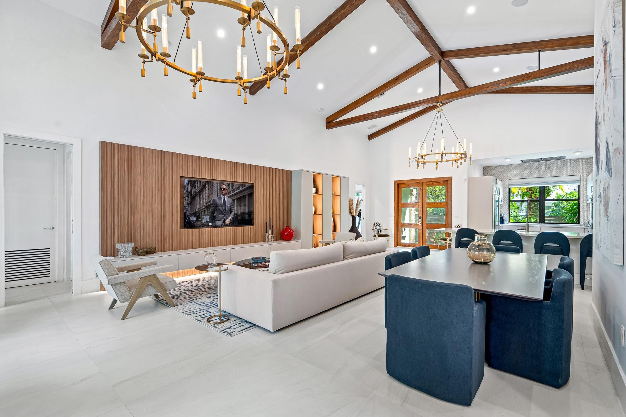 539 NE 10th Fort Lauderdale, FL 33301